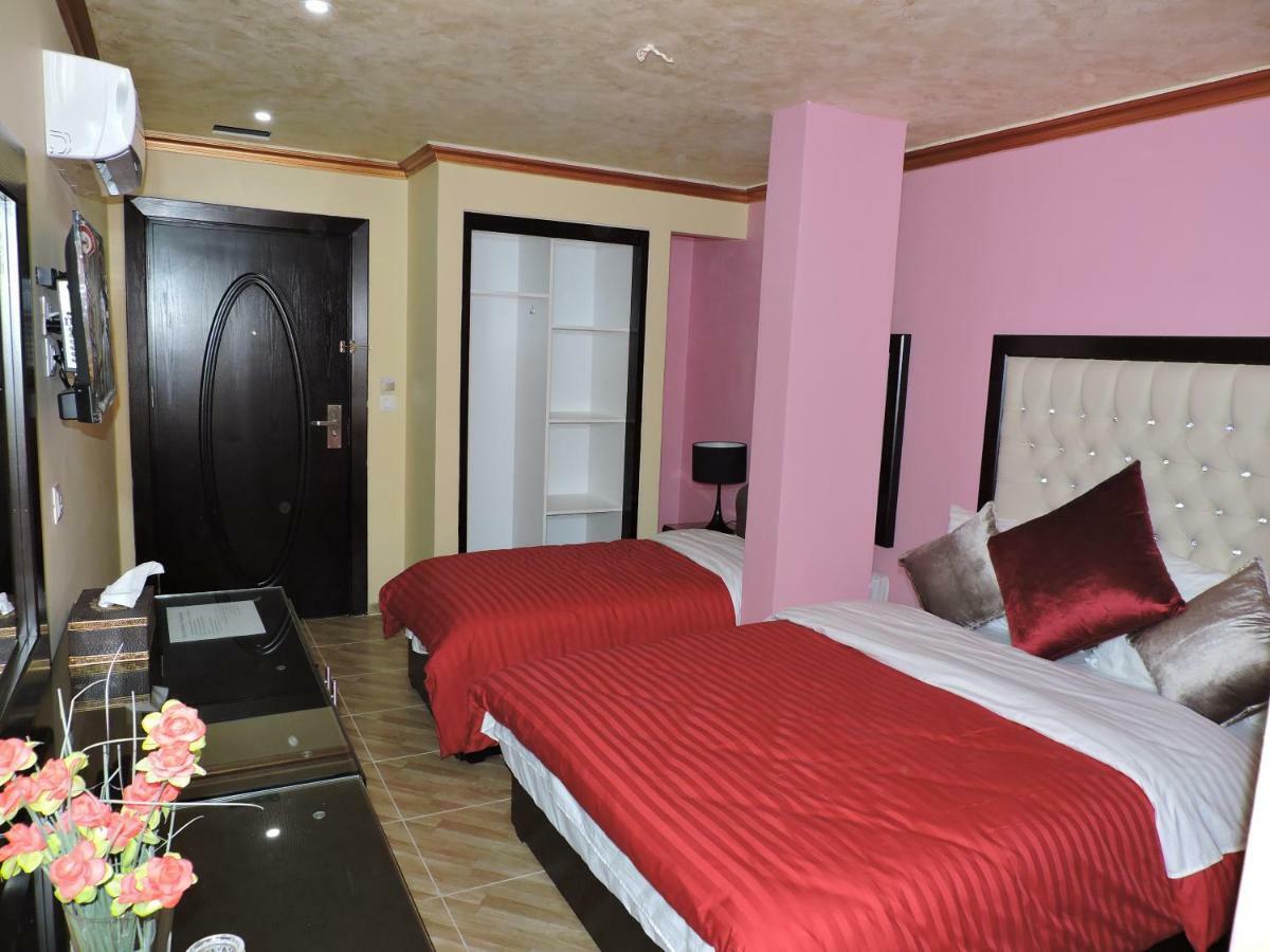 Valentine Inn Luxury Wadi Musa Exterior photo