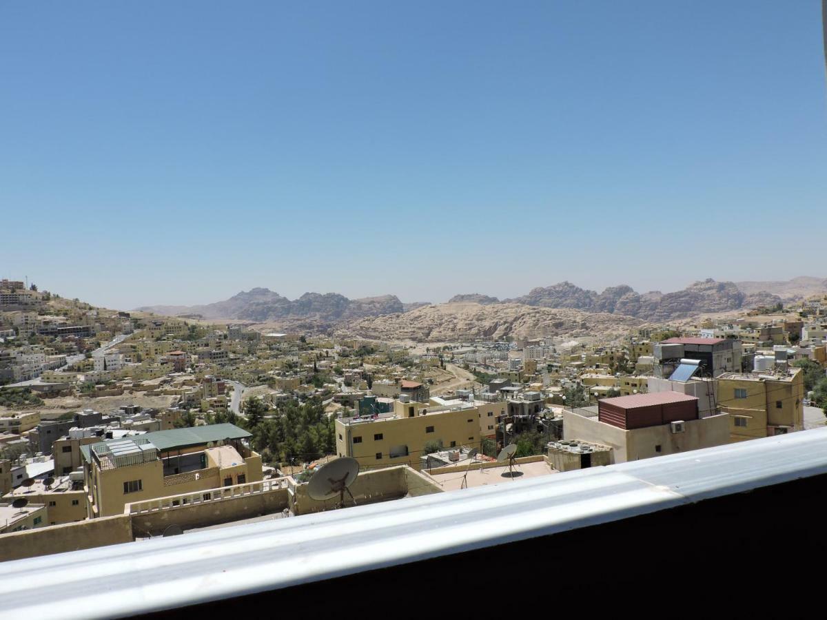 Valentine Inn Luxury Wadi Musa Exterior photo