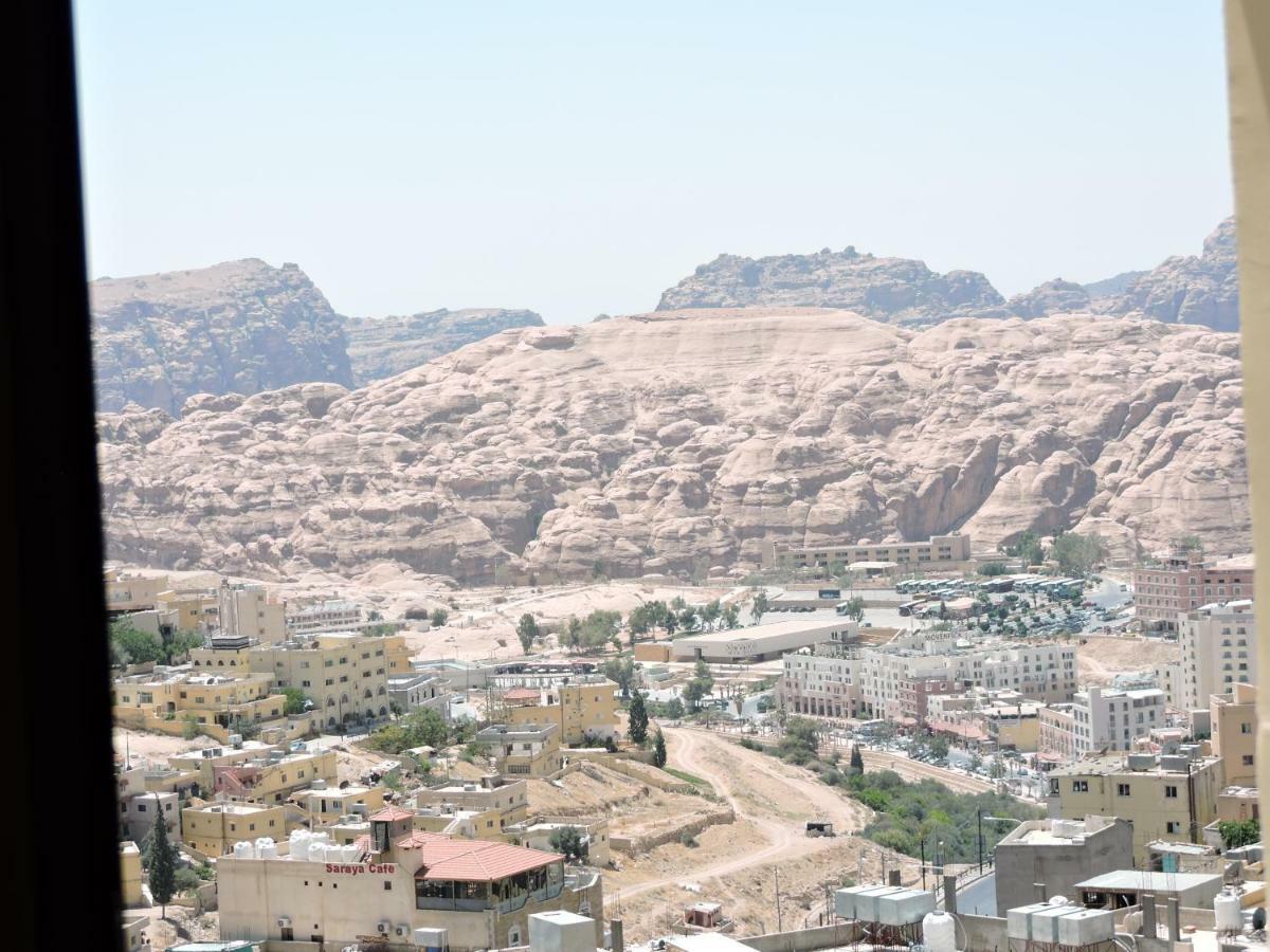 Valentine Inn Luxury Wadi Musa Exterior photo